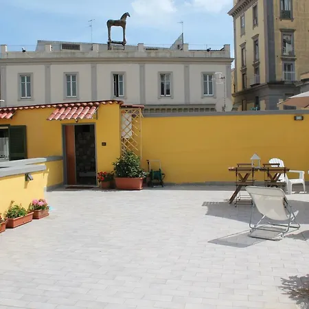 Art Terrace * Naples